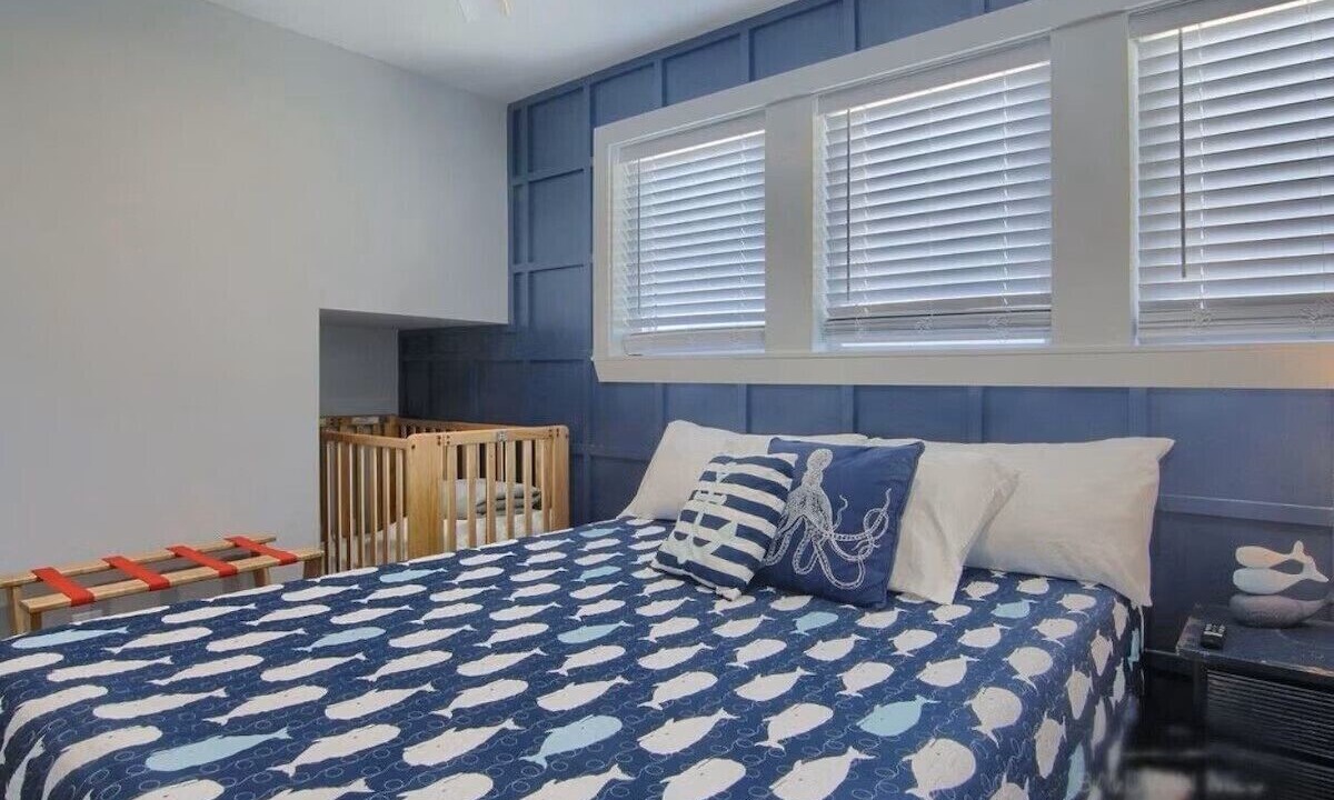 Photo of Bedroom in Surf Side Shores