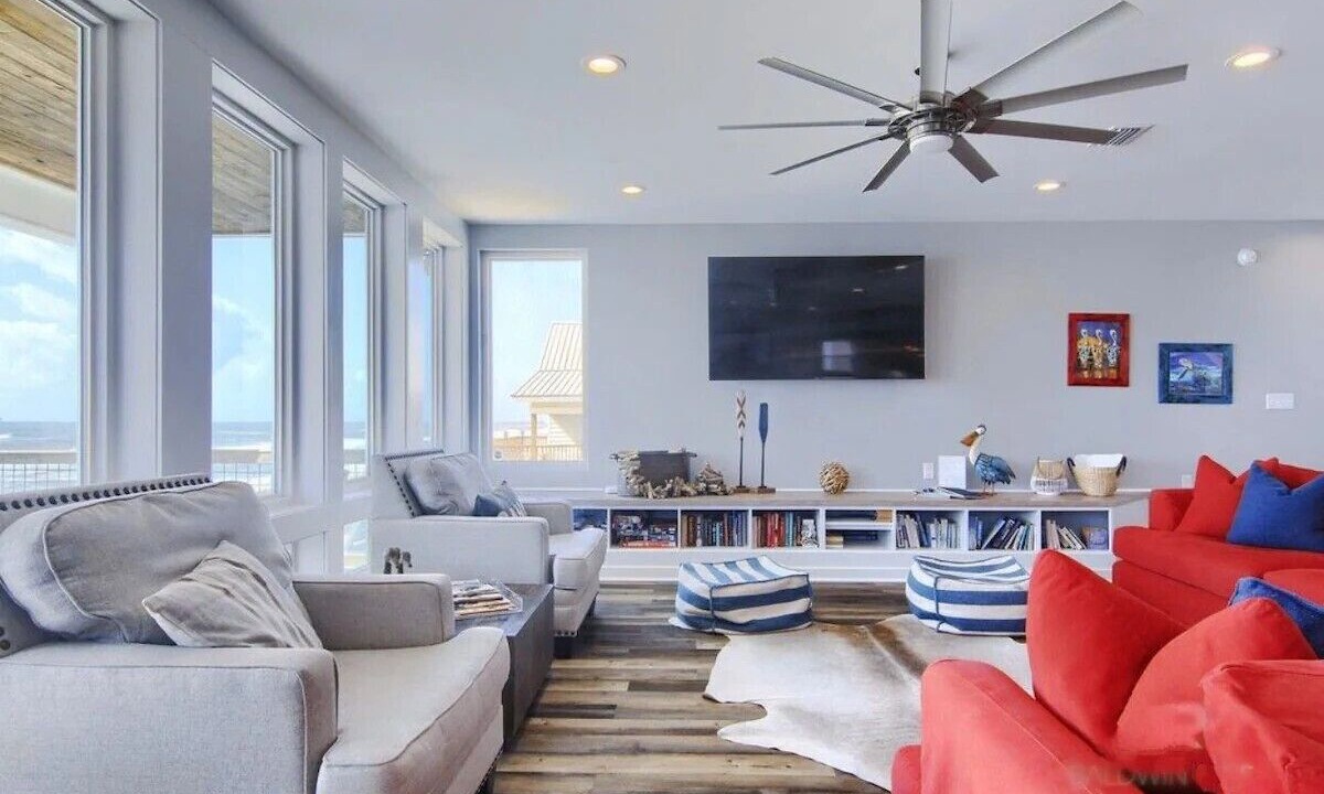 Photo of Livingroom in Surf Side Shores