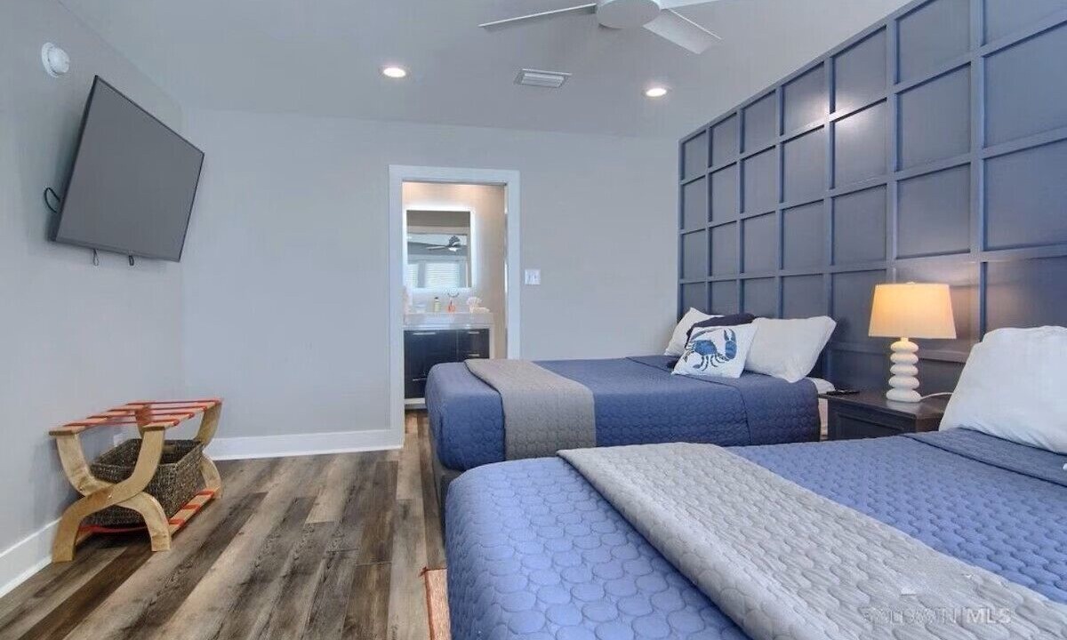 Photo of Bedroom in Surf Side Shores
