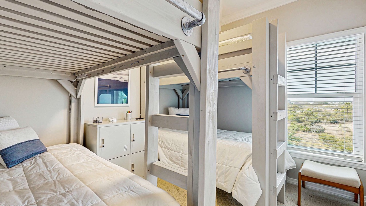 Photo of Bedroom in Ono Island