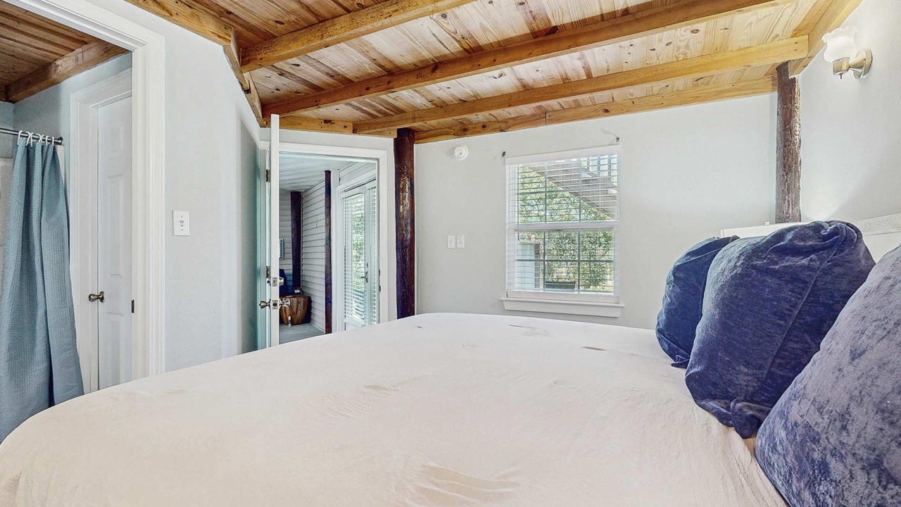 Photo of Bedroom in Surf Side Shores
