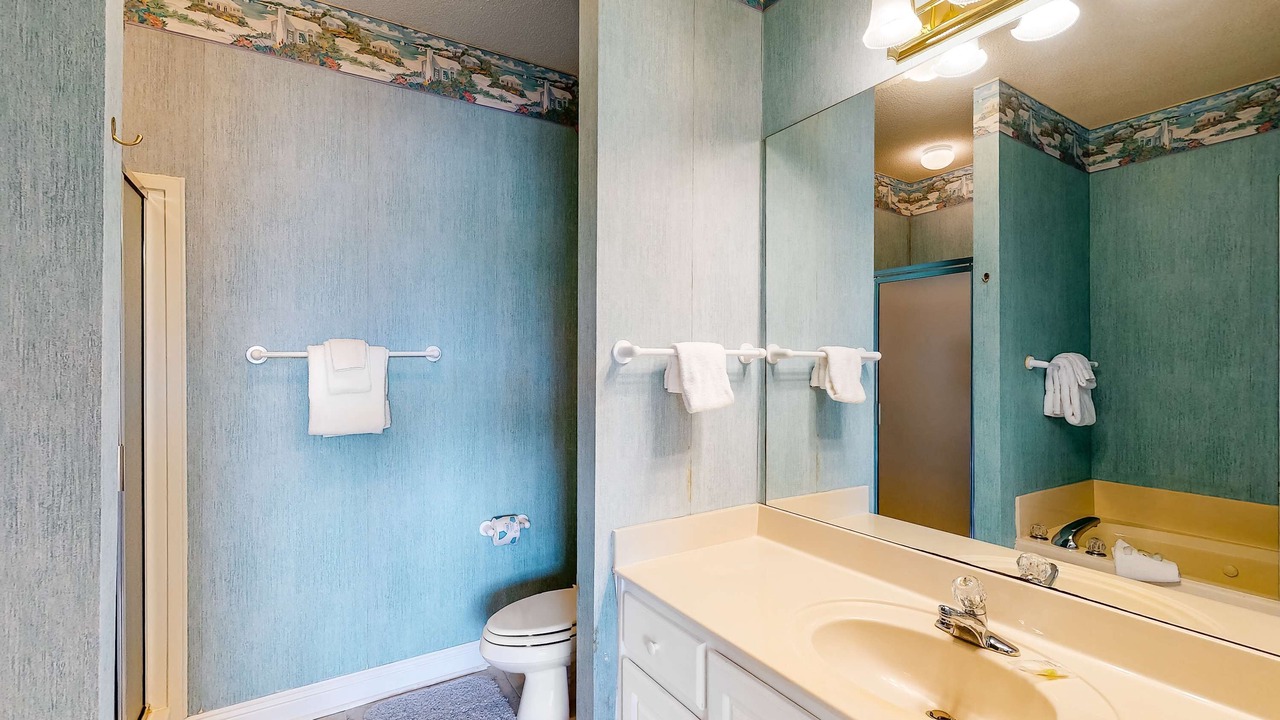 Photo of Bathroom in Audubon Place
