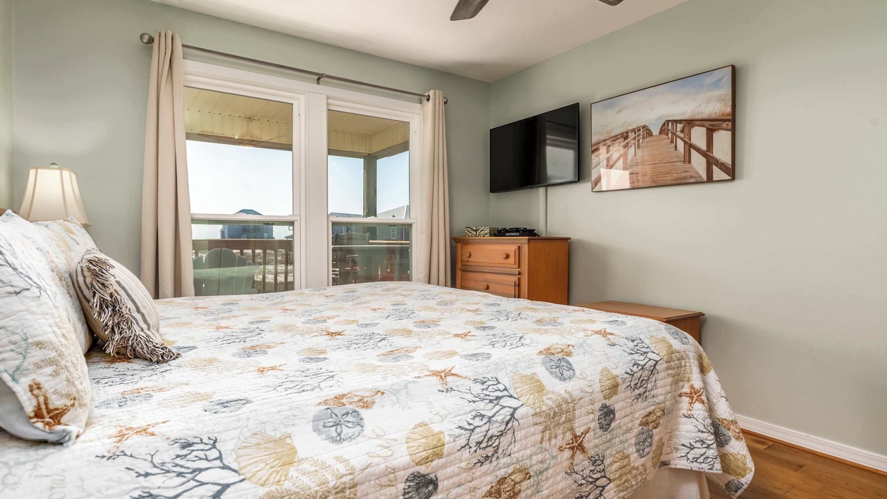 Photo of Bedroom in Dauphin Island