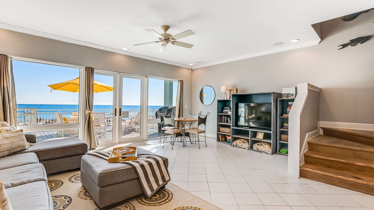 Photo of Livingroom in White Sands