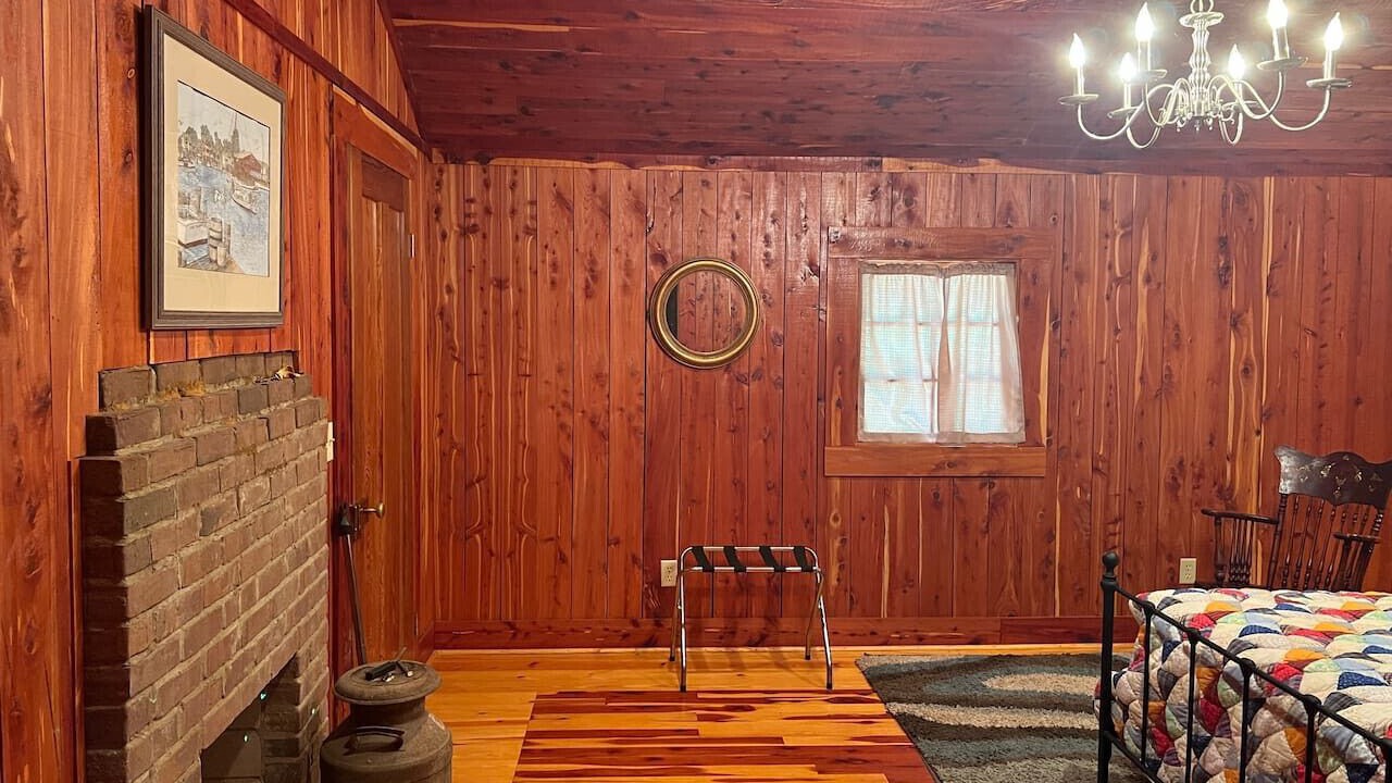 Photo of Bedroom in Clinton