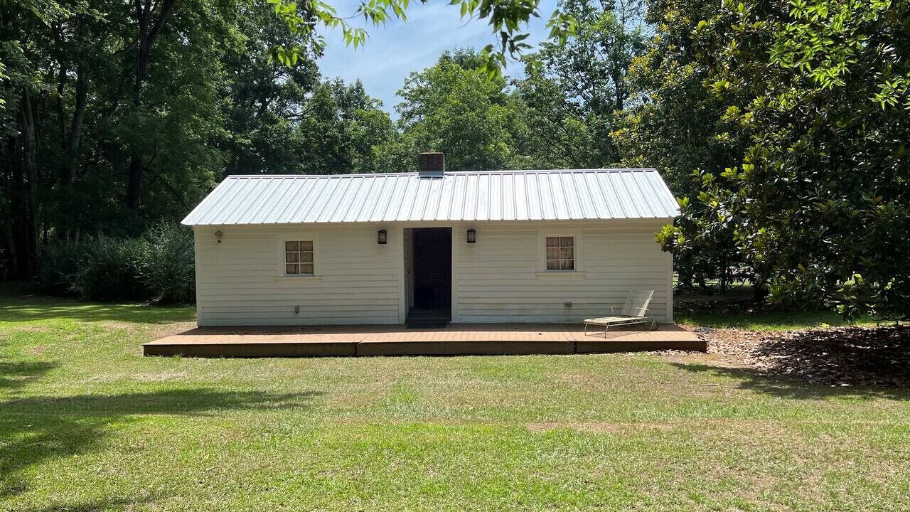 Photo of Outdoor in Clinton