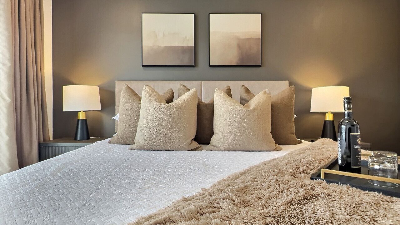 Photo of Bedroom in Crestline Heights