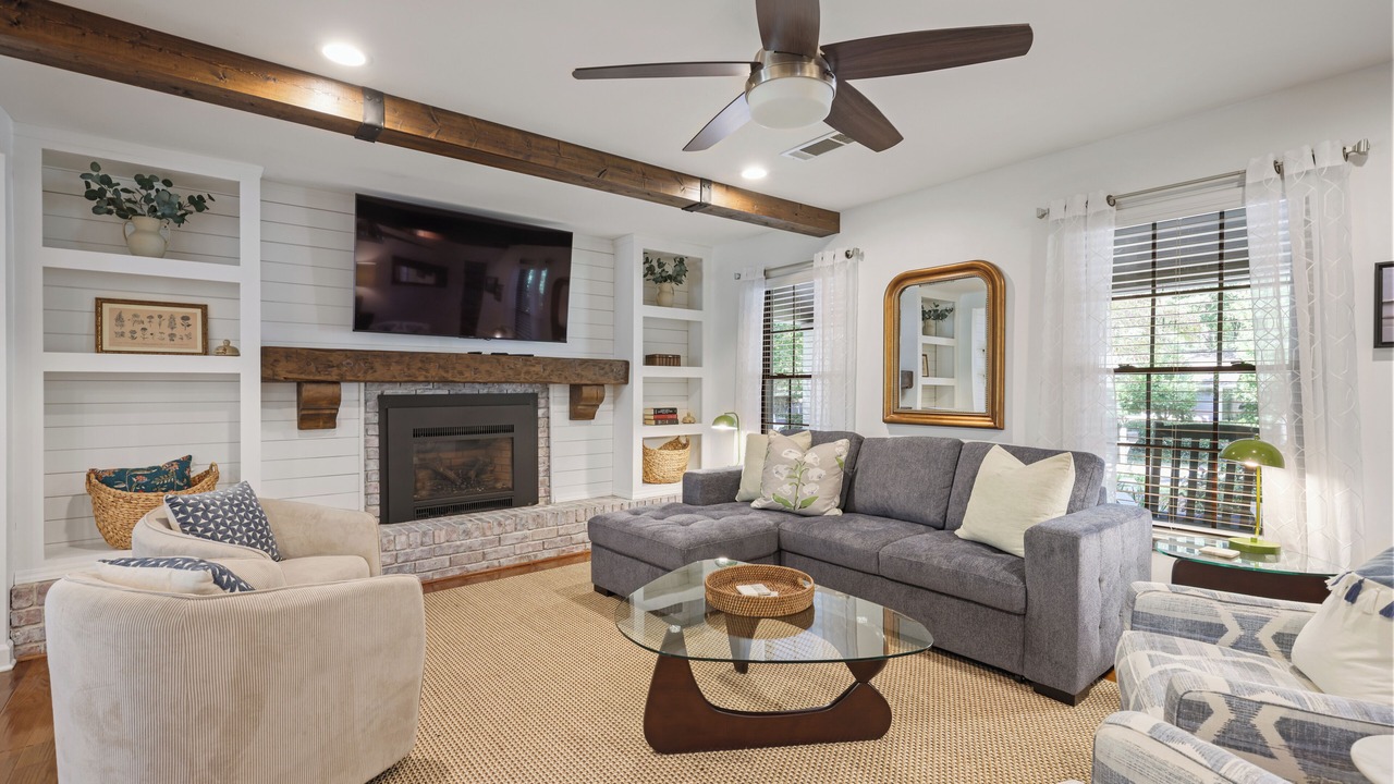Photo of Livingroom in Acworth