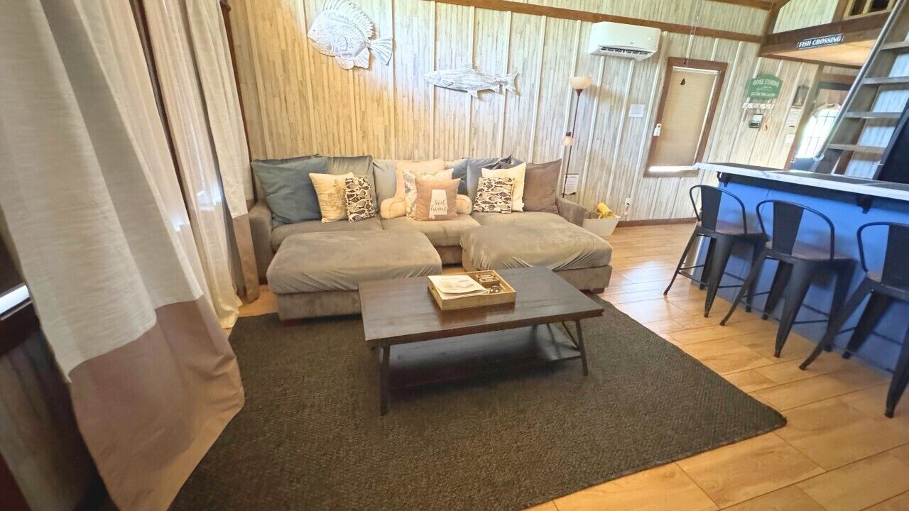 Photo of Bedroom in Groveoak