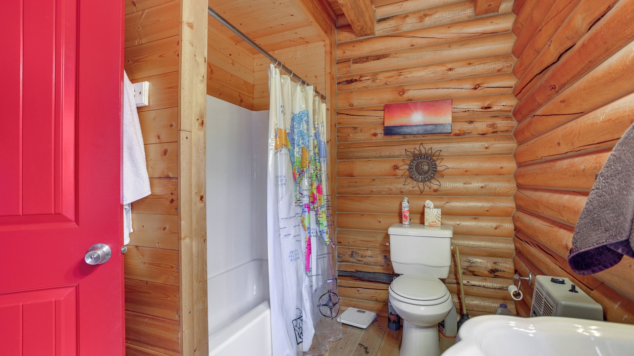 Photo of Bathroom in Quigley