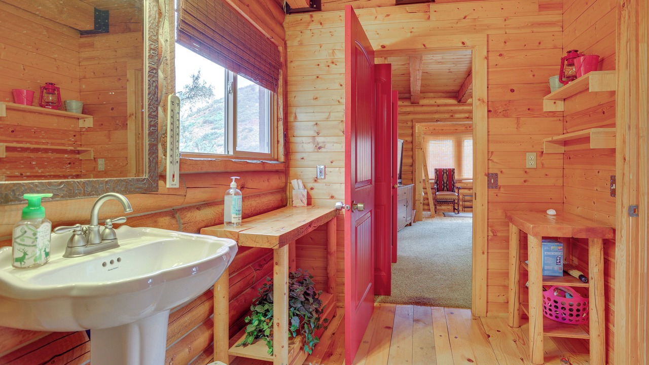 Photo of Bathroom in Quigley