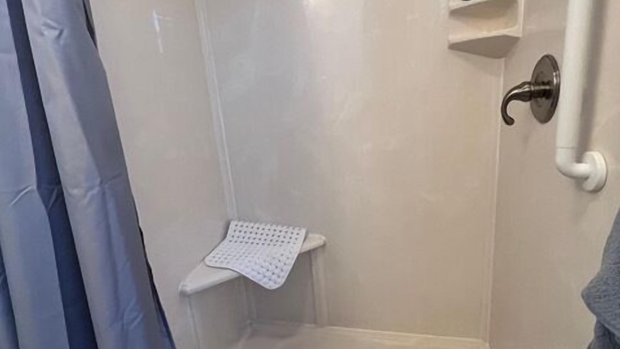 Photo of Bathroom in Muscle Shoals