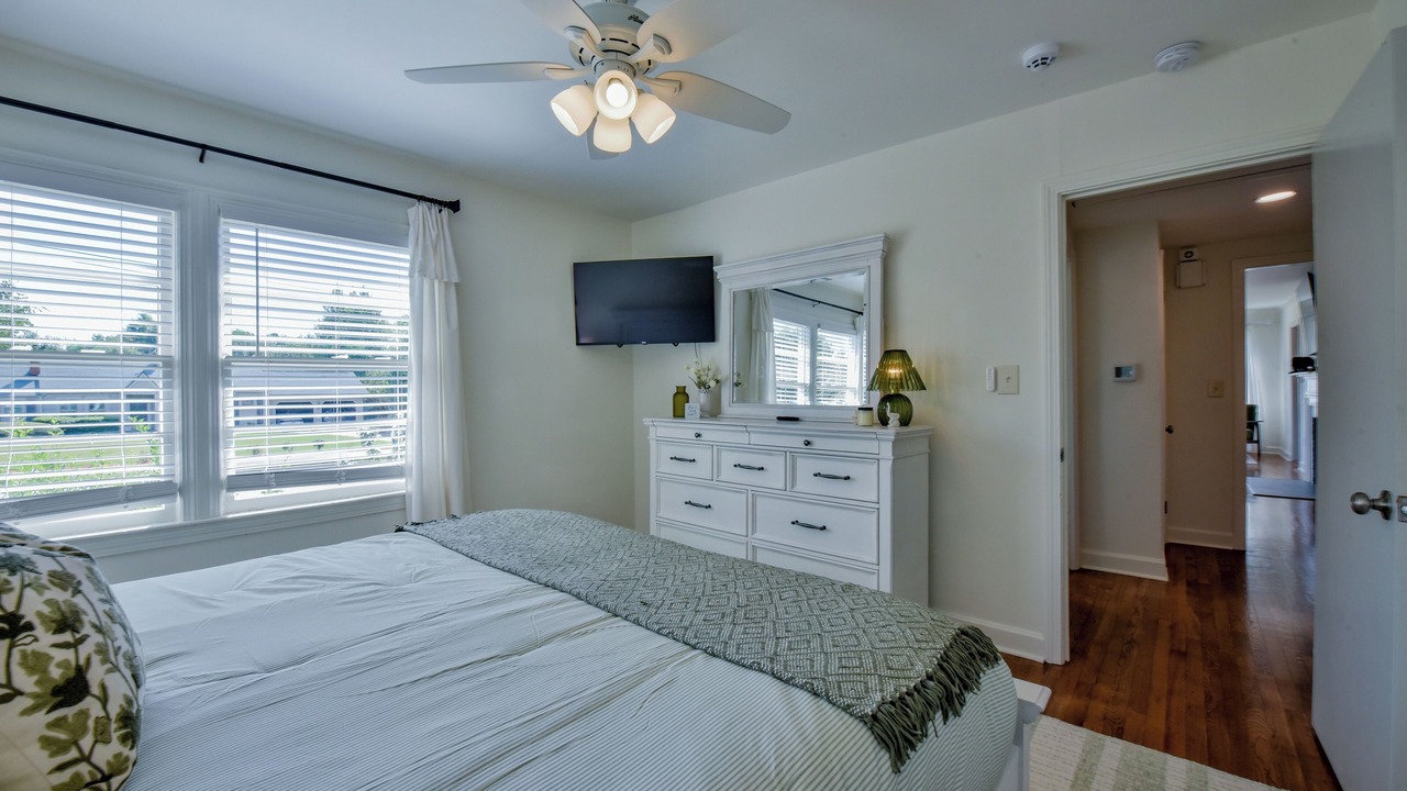 Photo of Bedroom in Tuscaloosa