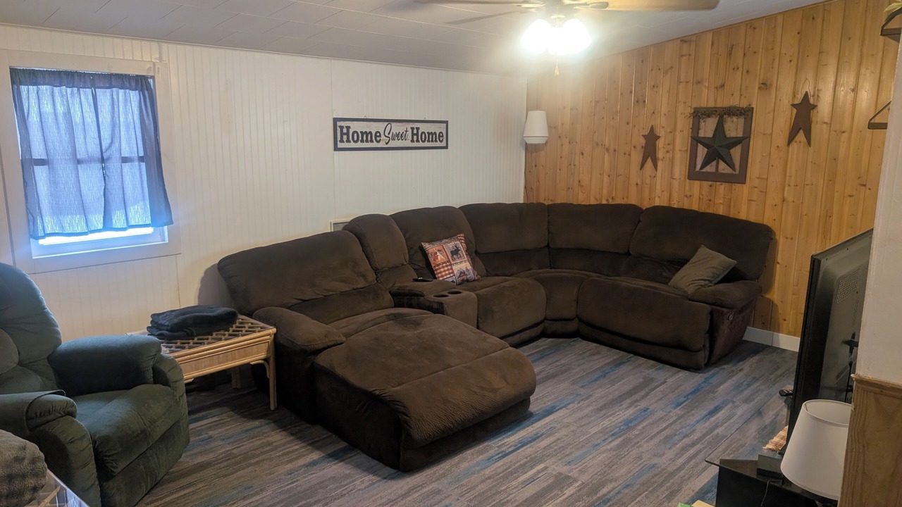 Photo of Livingroom in White Pine