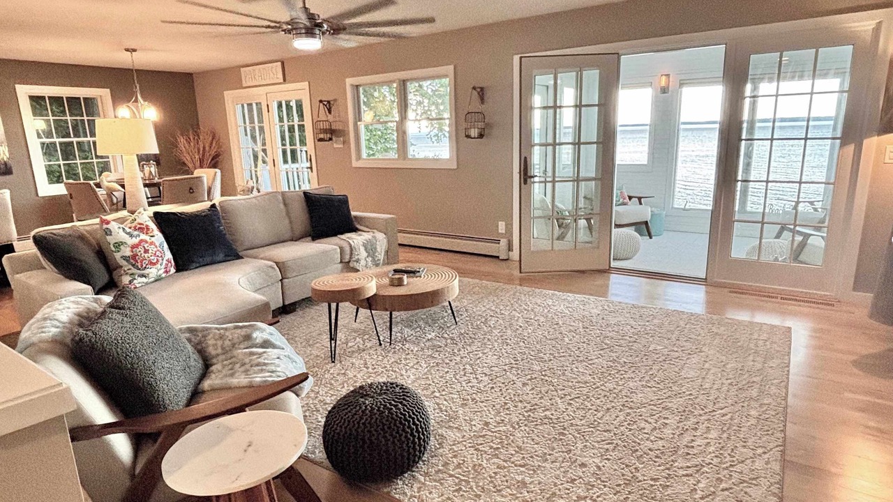 Photo of Livingroom in Suttons Bay