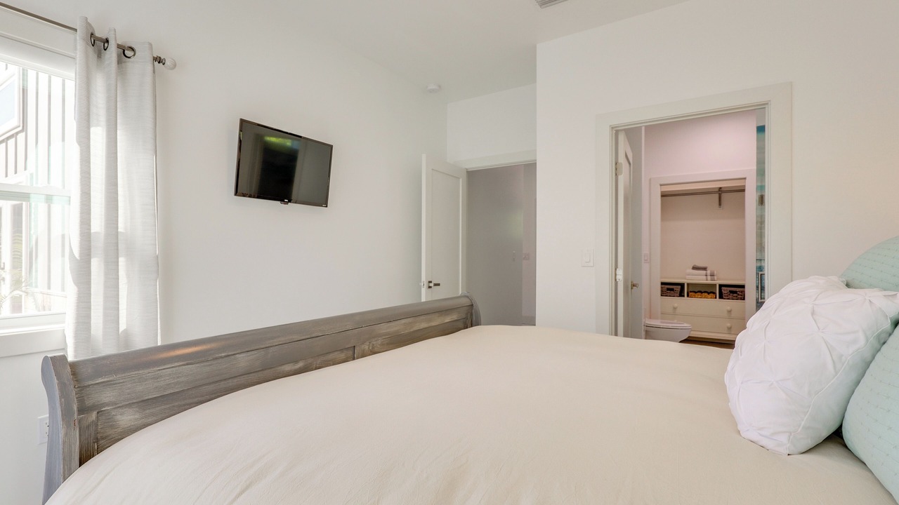 Photo of Bedroom in Oak