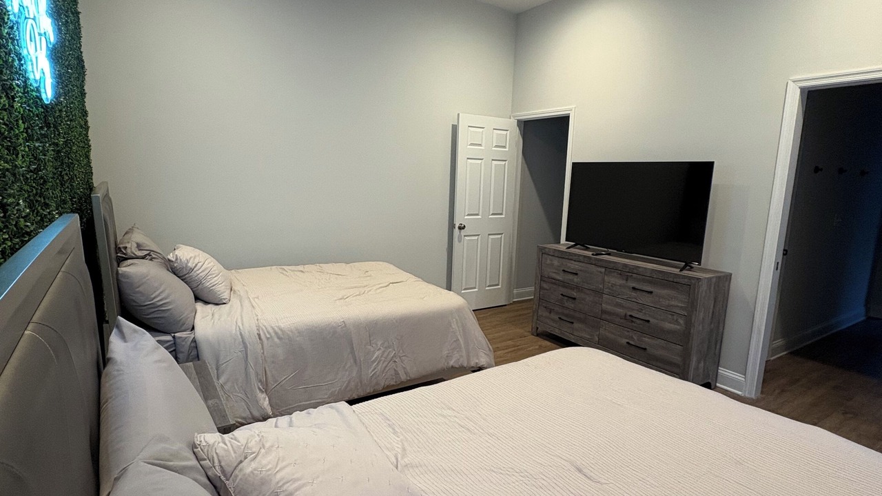 Photo of Bedroom in Candler-McAfee
