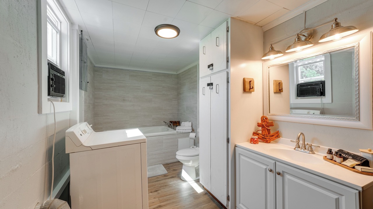Photo of Bathroom in Centre