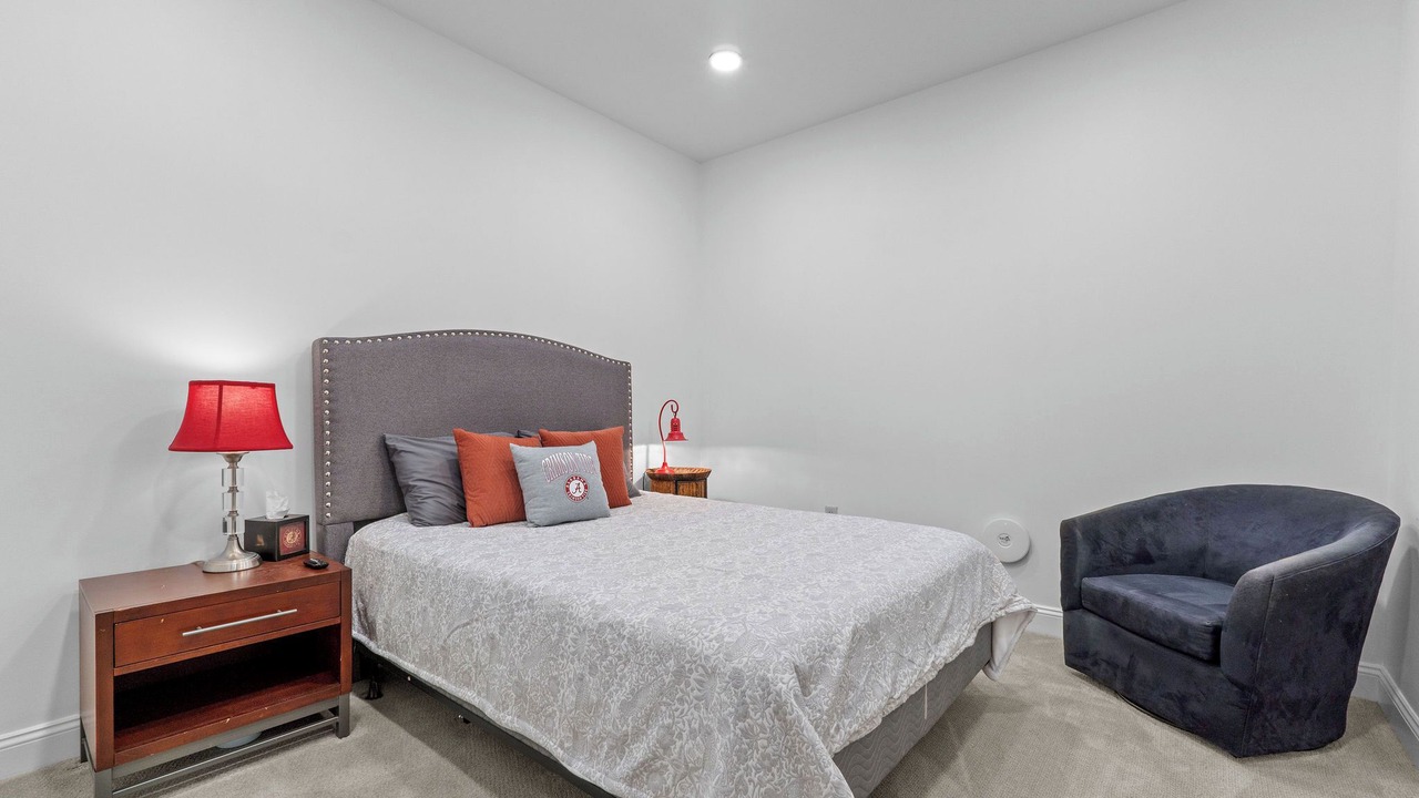 Photo of Bedroom in Tuscaloosa