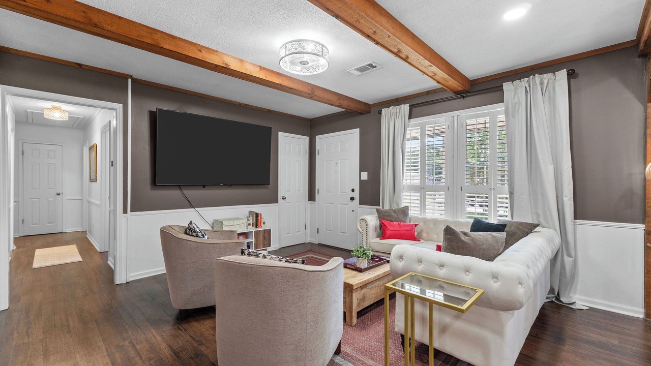 Photo of Livingroom in Northport