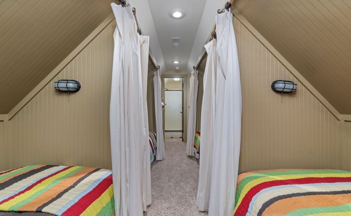 Photo of Bedroom in Killen