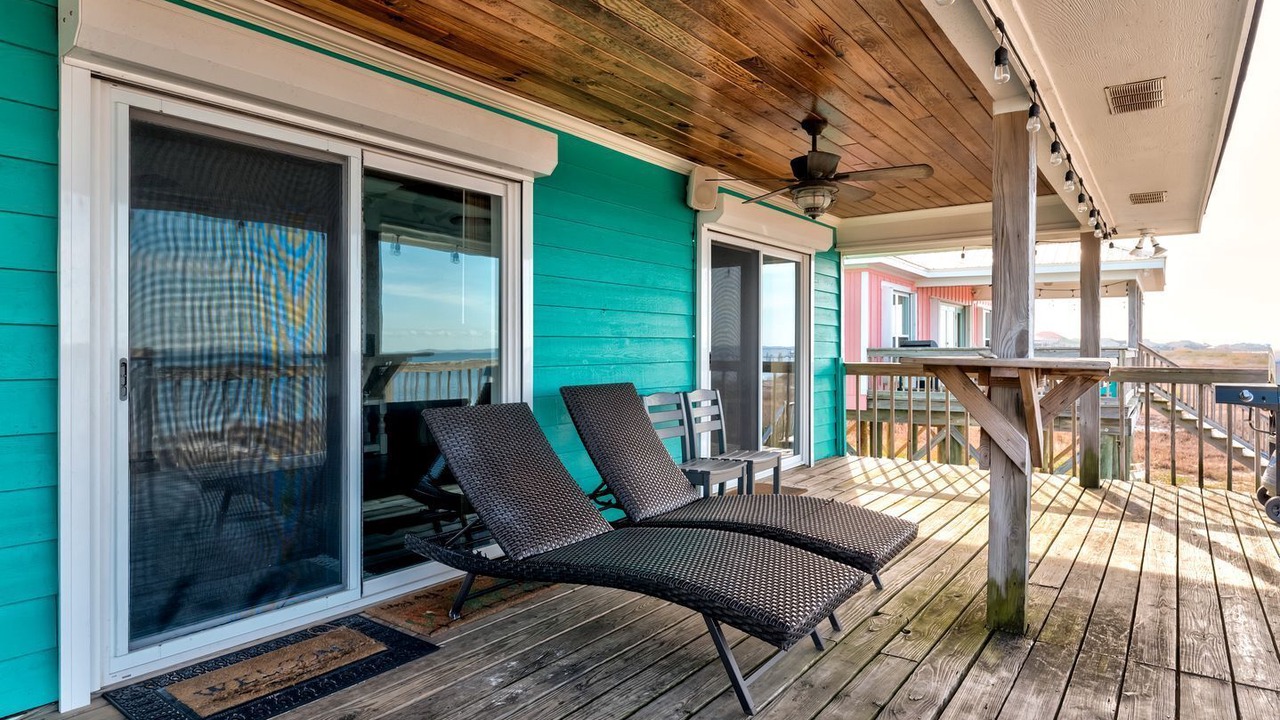 Photo of Patio Balcony in Silver Cay