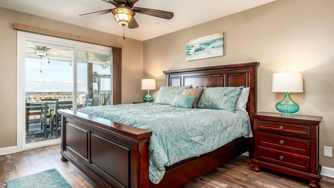 Photo of Bedroom in Silver Cay