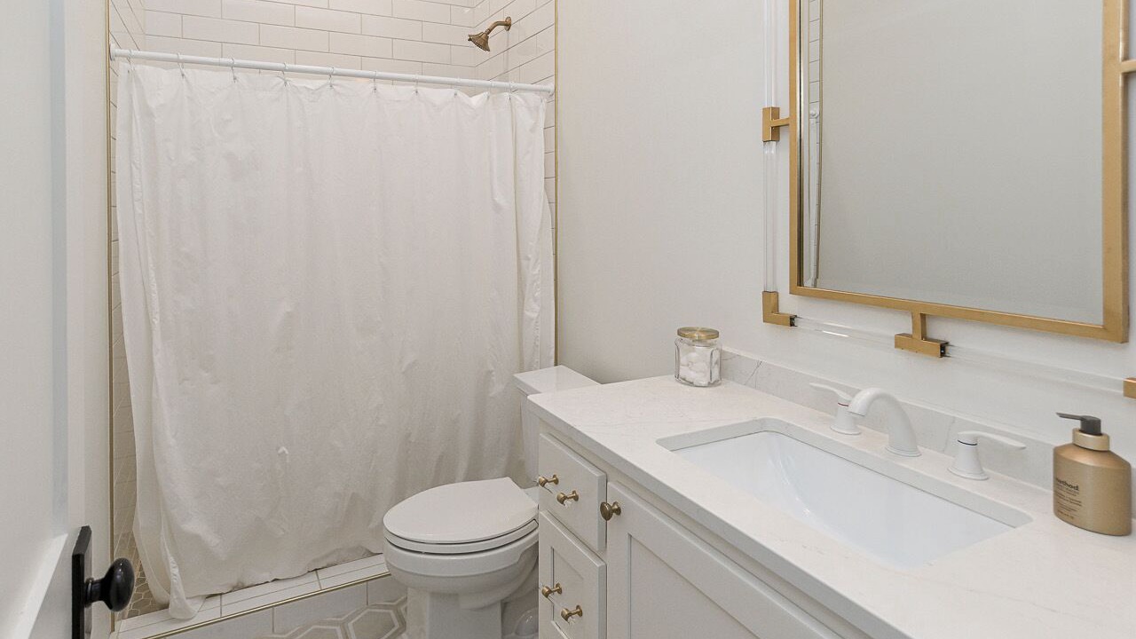 Photo of Bathroom in Crane Hill