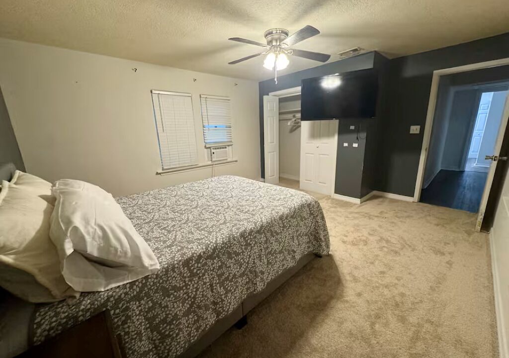 Photo of Bedroom in Pensacola