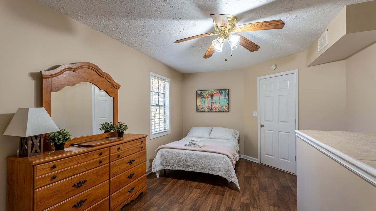 Photo of Bedroom in Peachtree City
