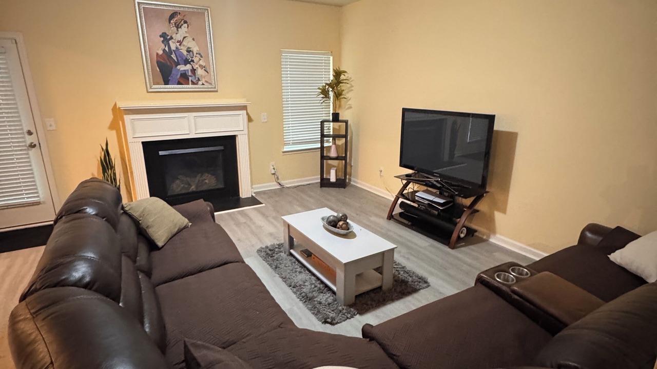 Photo of Livingroom in Cliftondale