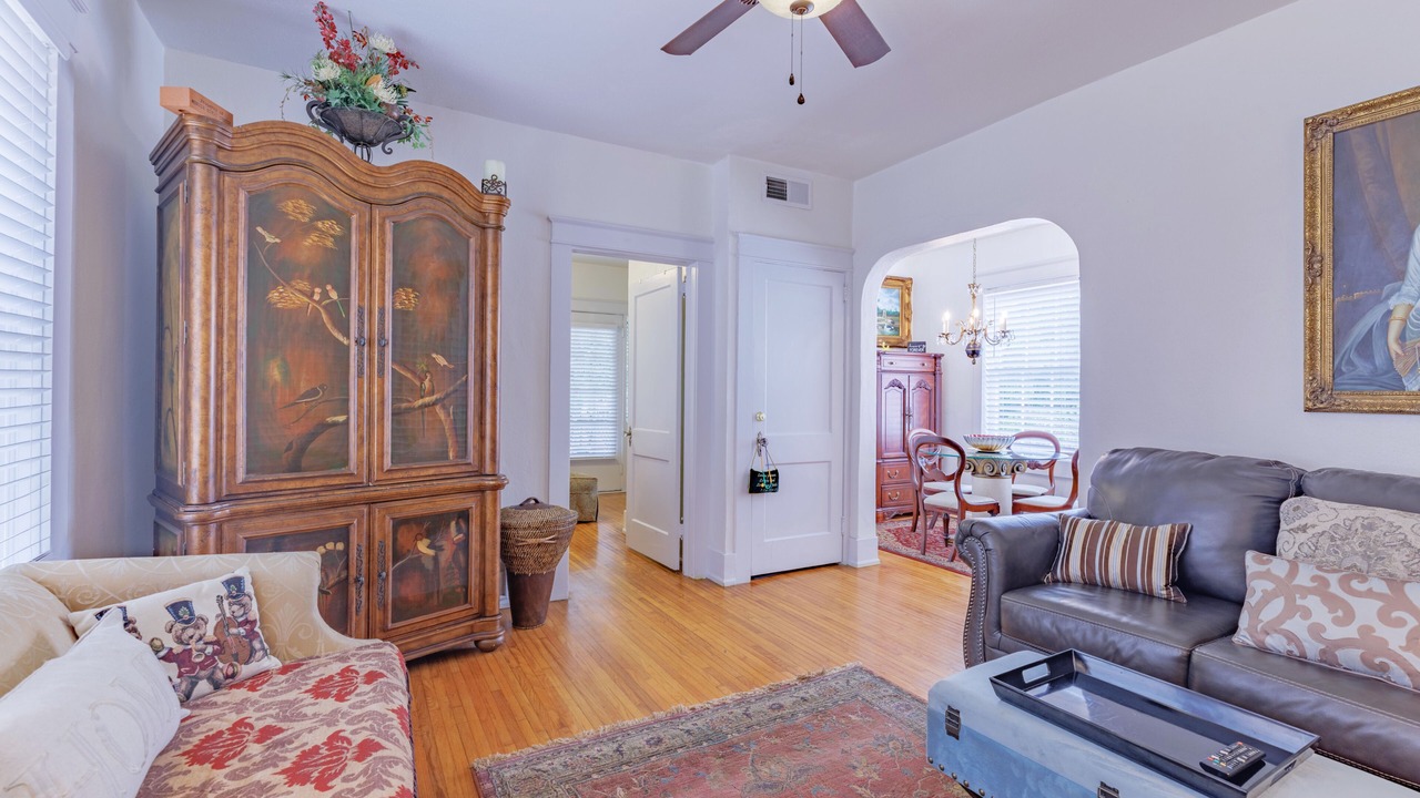 Photo of Livingroom in Hannon Park