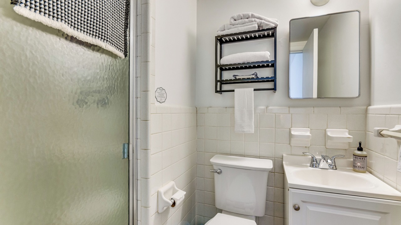 Photo of Bathroom in Ono Island