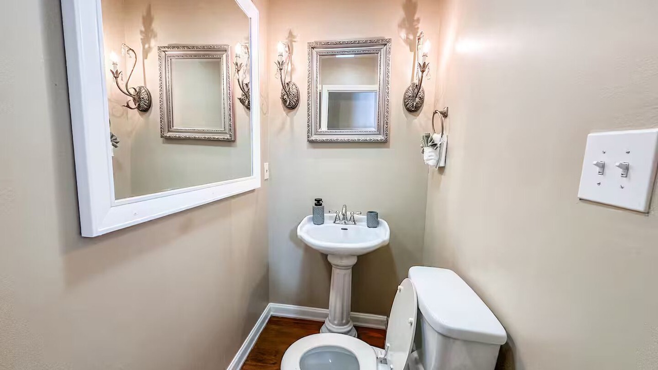 Photo of Bathroom in Gunter Afs
