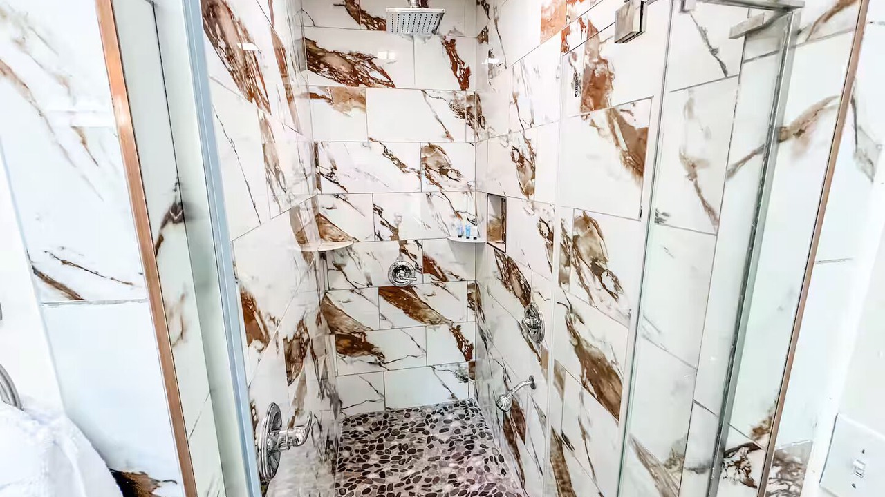 Photo of Bathroom in Gunter Afs