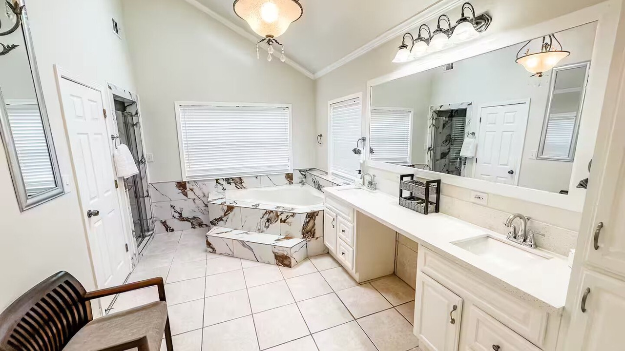 Photo of Bathroom in Gunter Afs