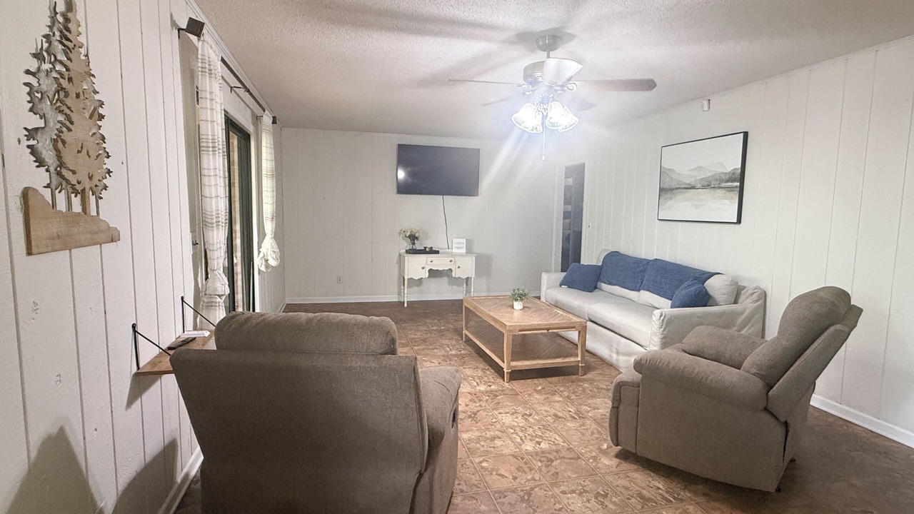 Photo of Livingroom in Clanton