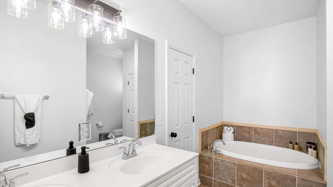 Photo of Bathroom in Gunter Afs