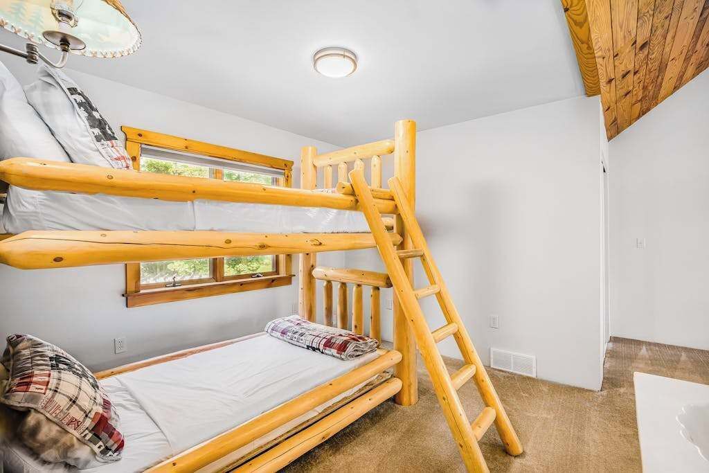Photo of Bedroom in Thompsonville