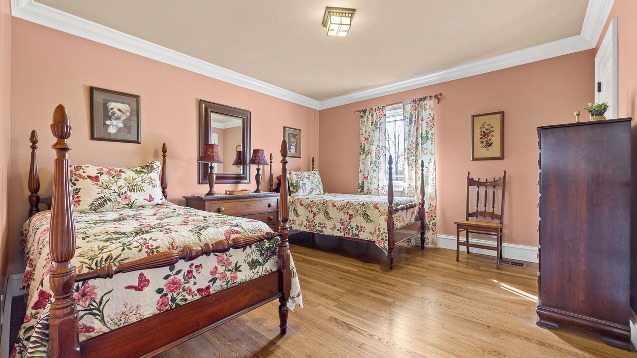 Photo of Bedroom in Town Center