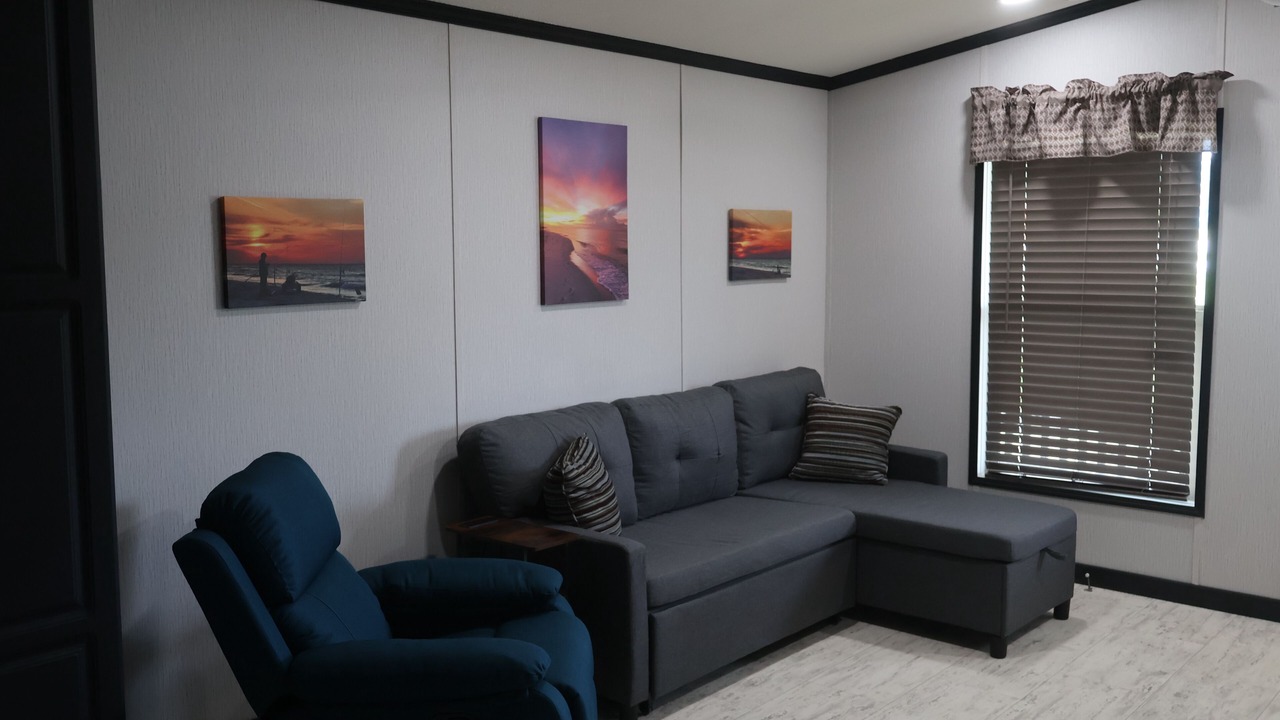 Photo of Livingroom in Elberta