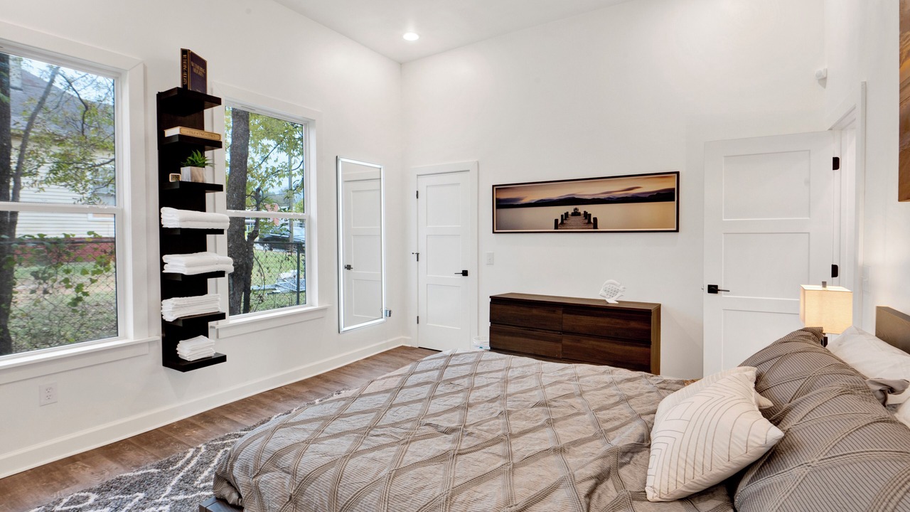 Photo of Bedroom in Crestline Heights