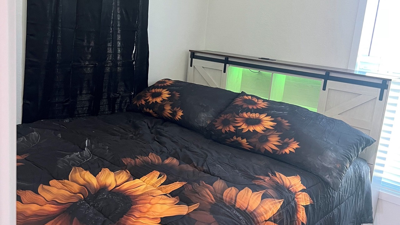 Photo of Bedroom in Foley