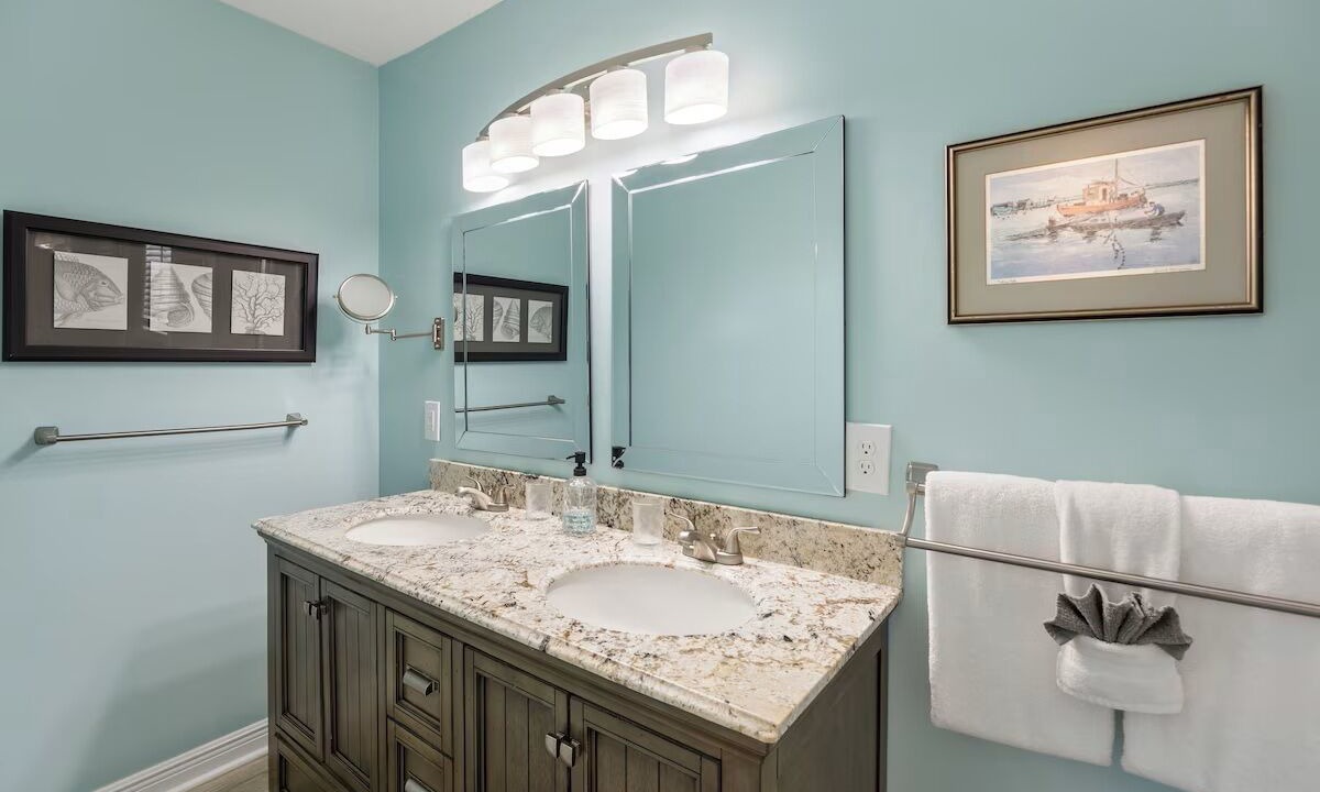 Photo of Bathroom in Southpointe