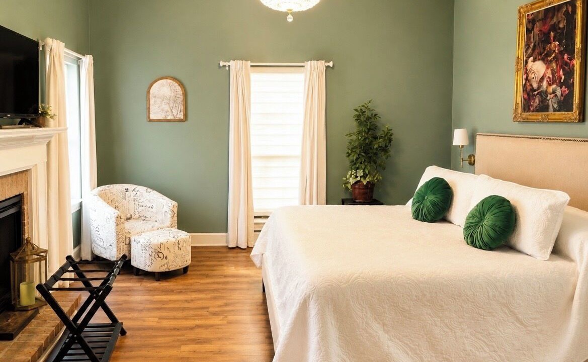 Photo of Livingroom in Daphne