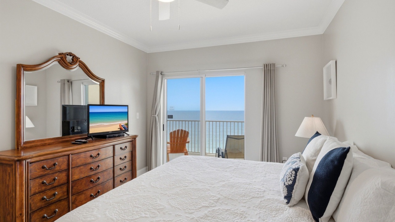 Photo of Bedroom in Gulf Shores
