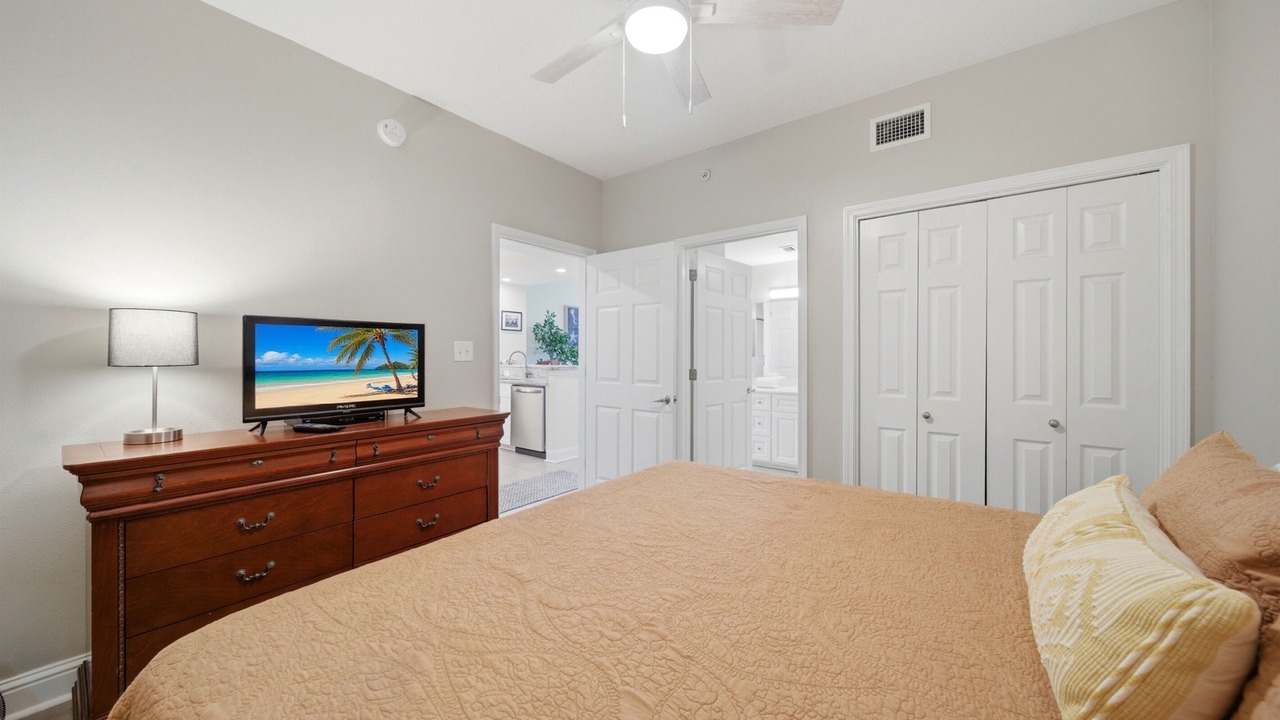 Photo of Bedroom in Gulf Shores