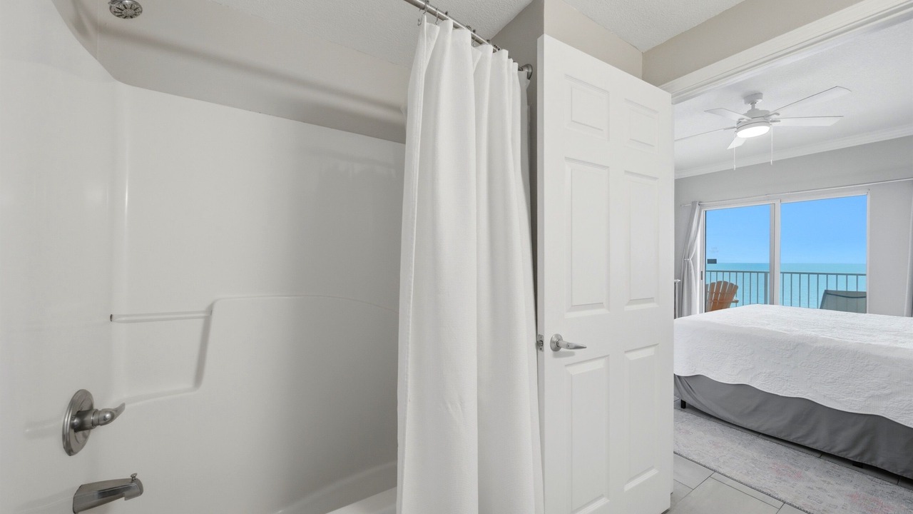 Photo of Bedroom in Gulf Shores