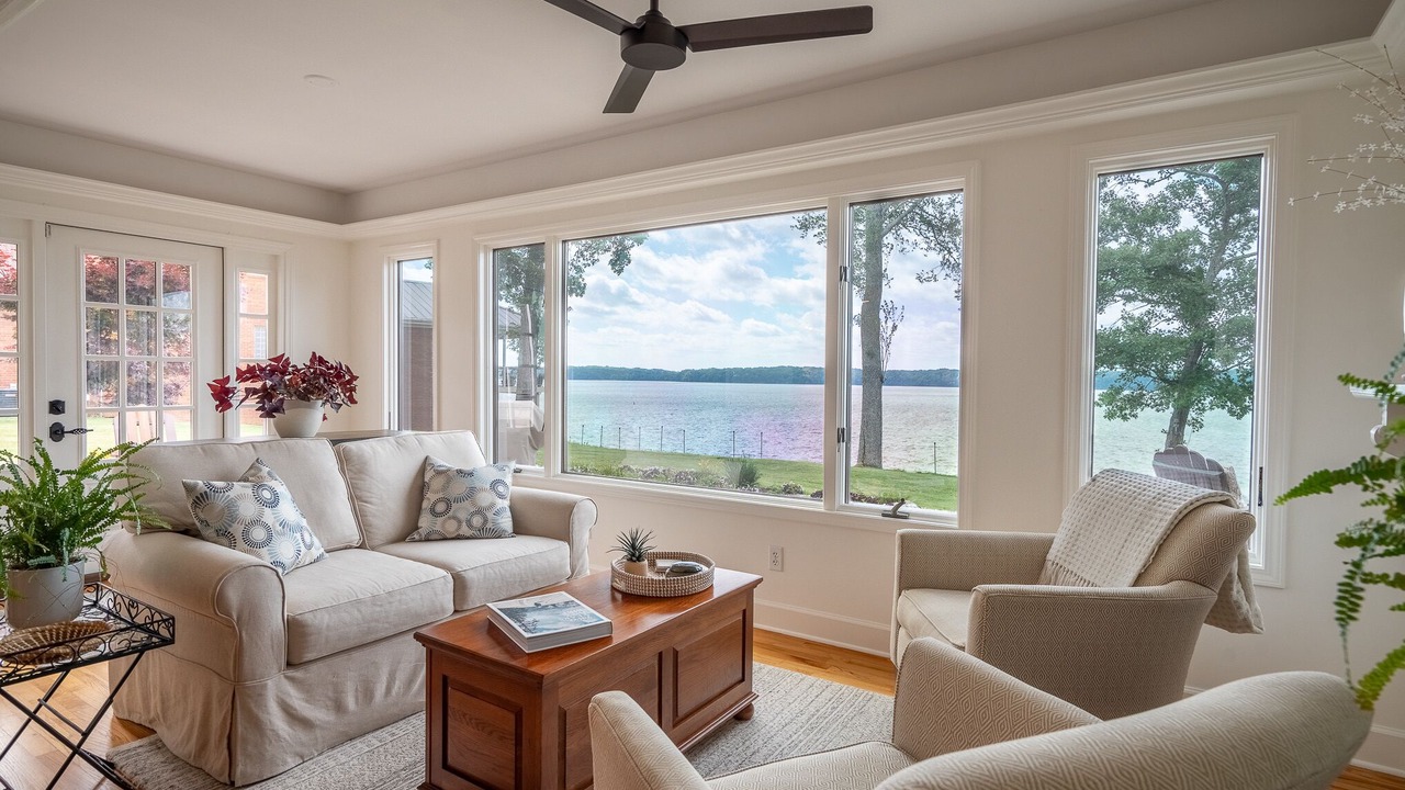 Photo of Livingroom in Lauderdale County