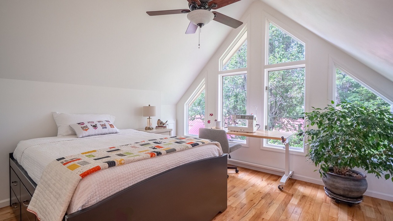 Photo of Bedroom in Lauderdale County